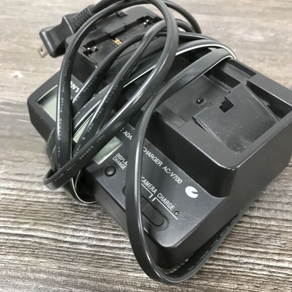 Sony AC Adaptor / Charger AC-V700 Genuine For Sony Cameras Camcorder - Picture 3 of 5